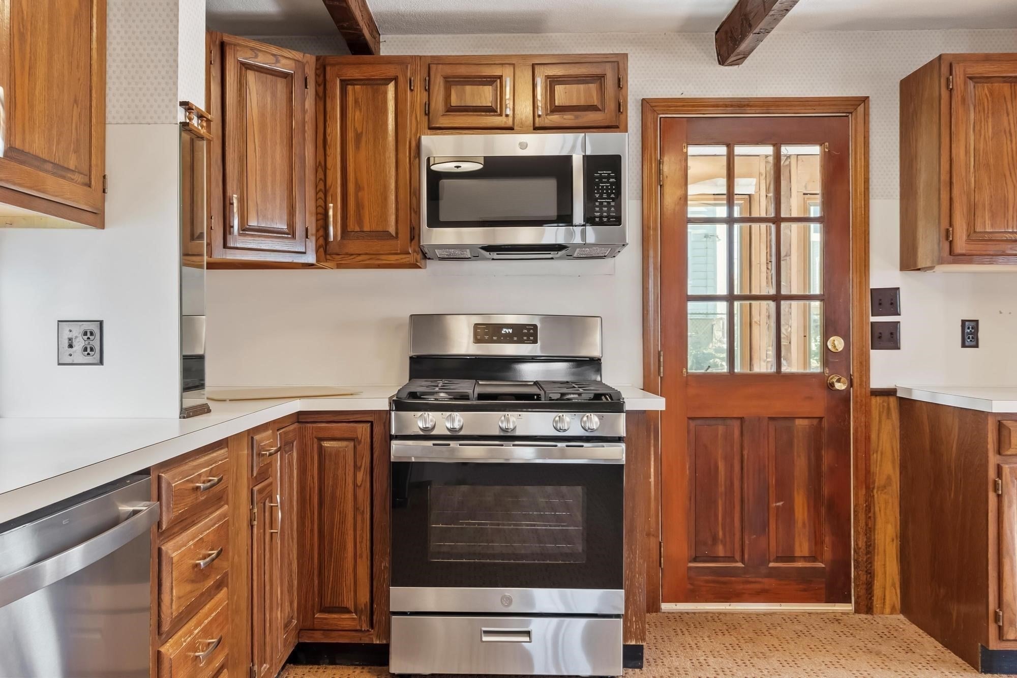 65 Albion Street, Everett, MA Photo #5