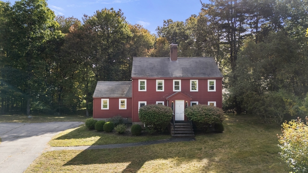 7 Gowing Ln