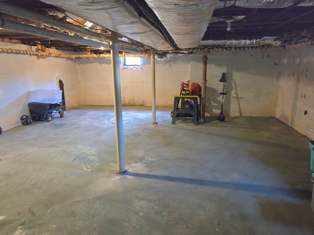 1015 Madison St, Fall River, MA Photo #39
