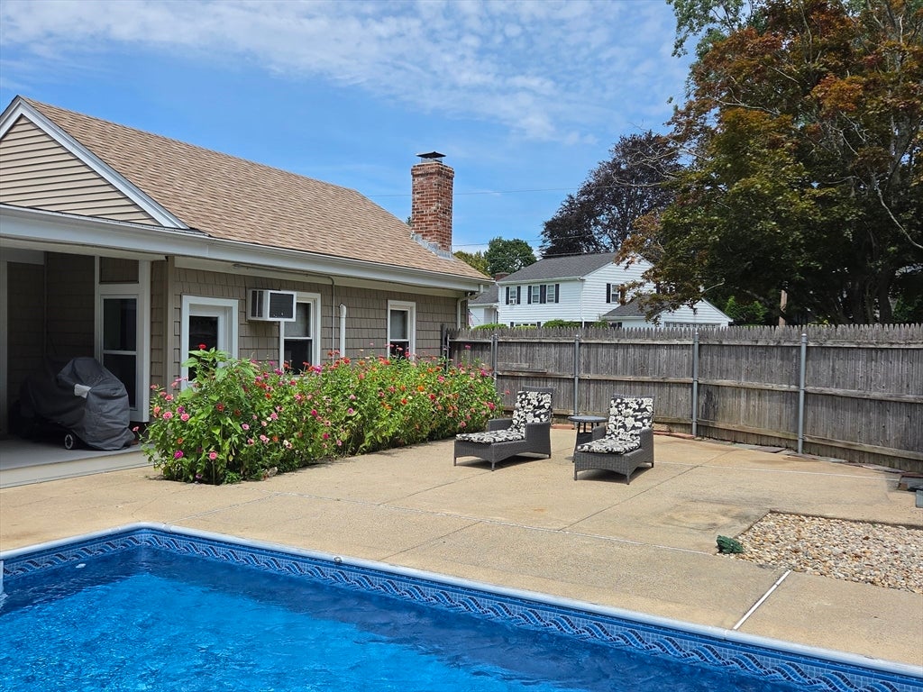 1015 Madison St, Fall River, MA Photo #35