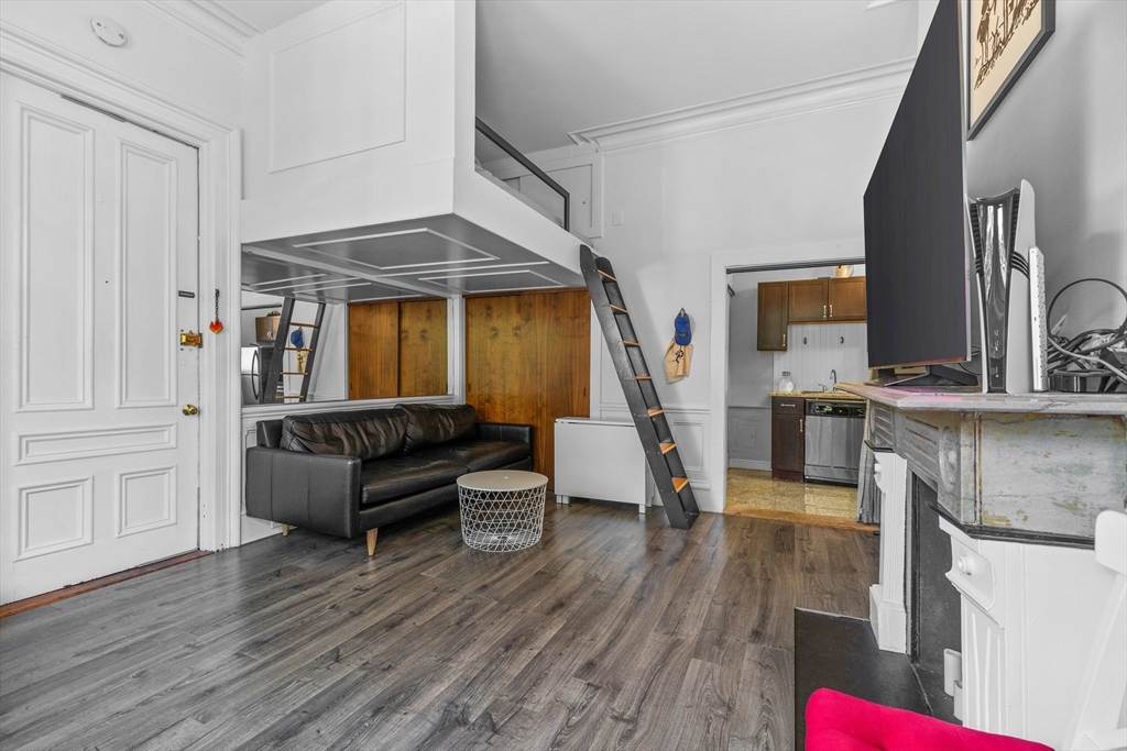 364 Marlborough St. 1