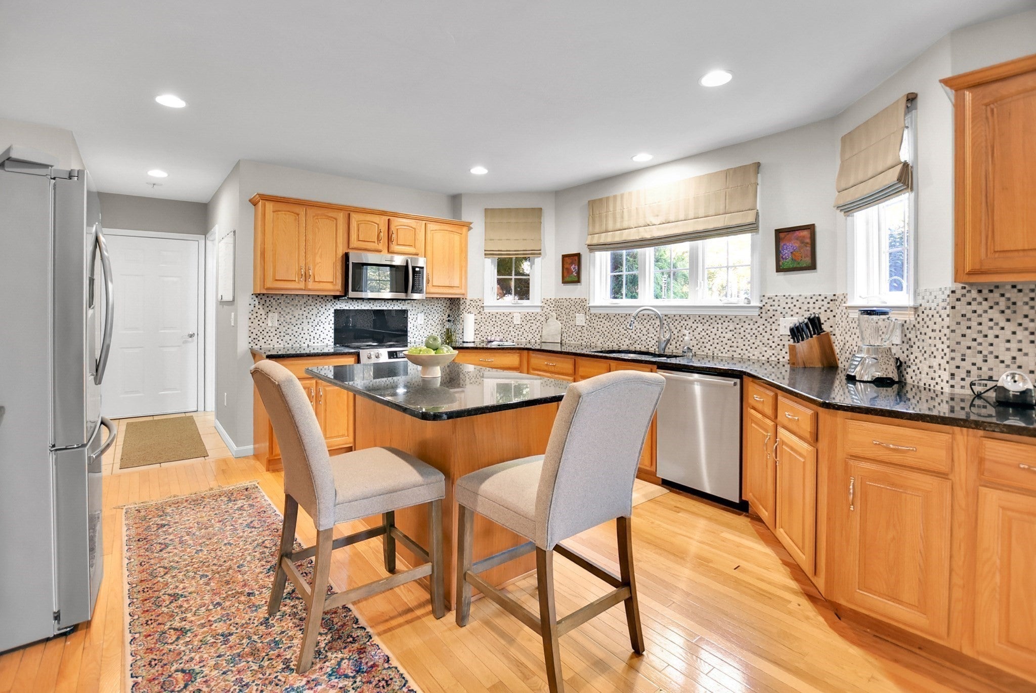 2 Fairway View Dr