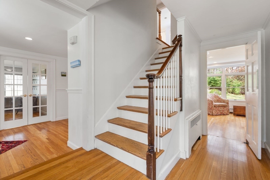 28 Centre St
