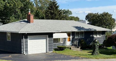 70 Harrington Way Worcester MA 01604