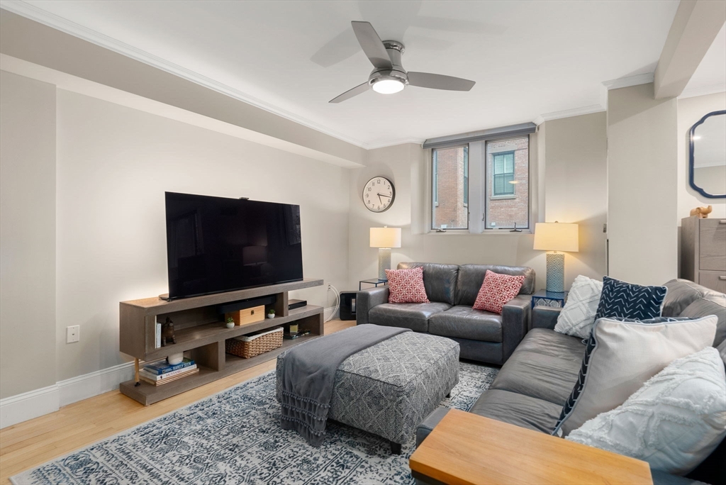 45 W Broadway 111