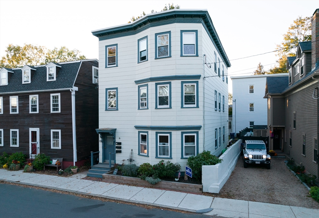 72 Derby St