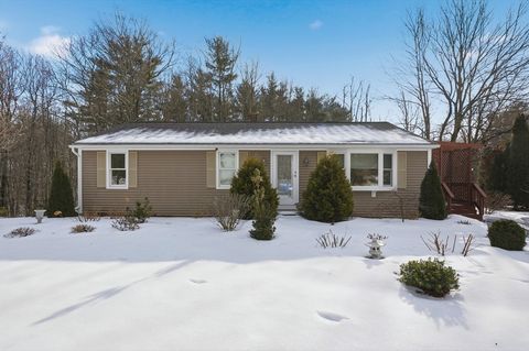 20 Fernwood Drive Rutland MA 01543