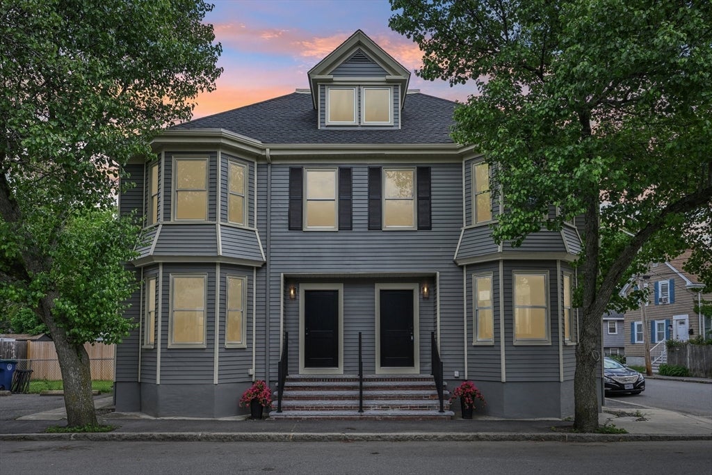 18 Balcomb St B