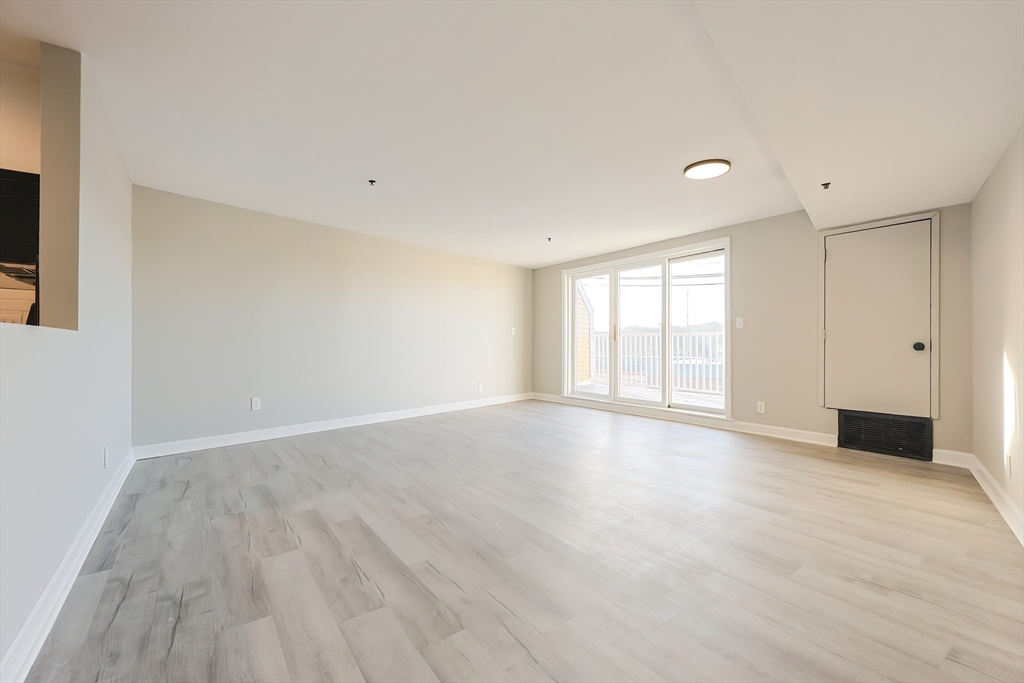 348 Rantoul Street #202, Beverly, MA, 348 Rantoul Street #202, Beverly, MA Photo #12