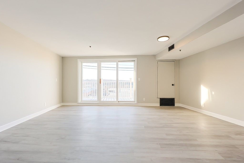 348 Rantoul Street #202, Beverly, MA, 348 Rantoul Street #202, Beverly, MA Photo #23
