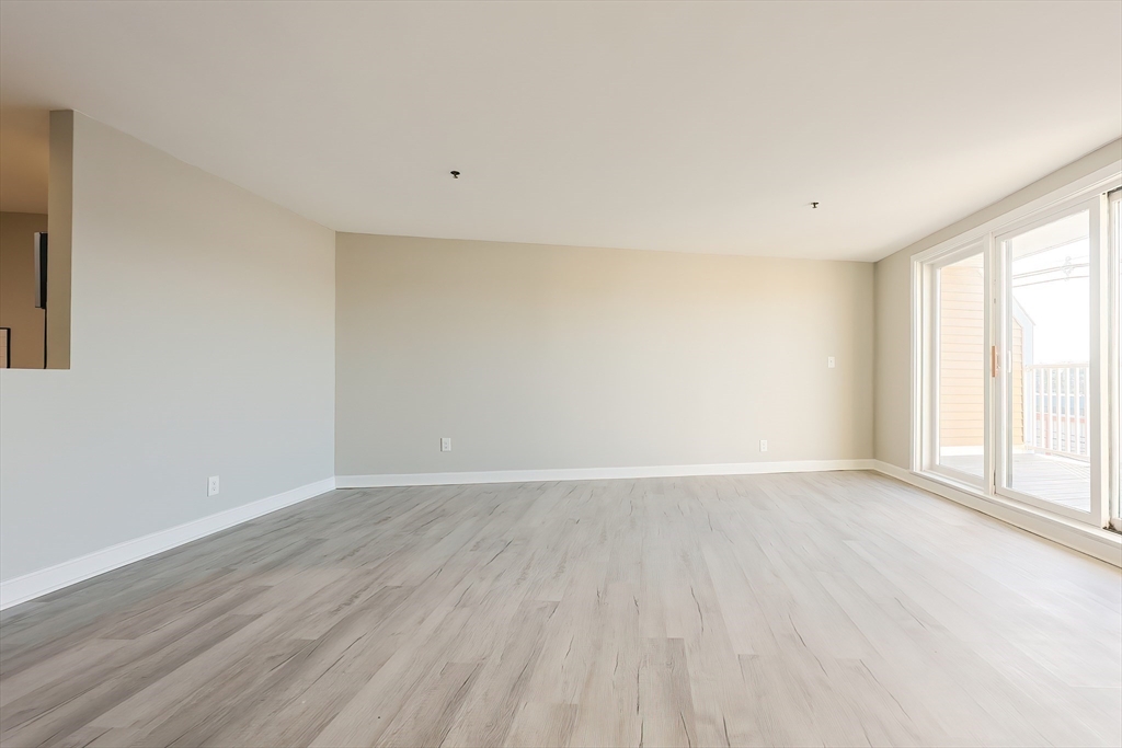 348 Rantoul Street #202, Beverly, MA, 348 Rantoul Street #202, Beverly, MA Photo #15