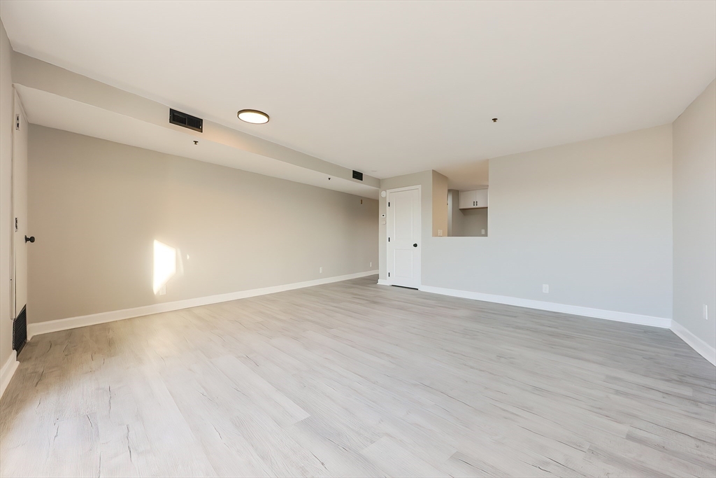 348 Rantoul Street #202, Beverly, MA, 348 Rantoul Street #202, Beverly, MA Photo #18