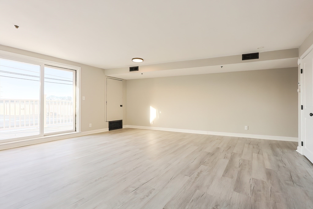348 Rantoul Street #202, Beverly, MA, 348 Rantoul Street #202, Beverly, MA Photo #21