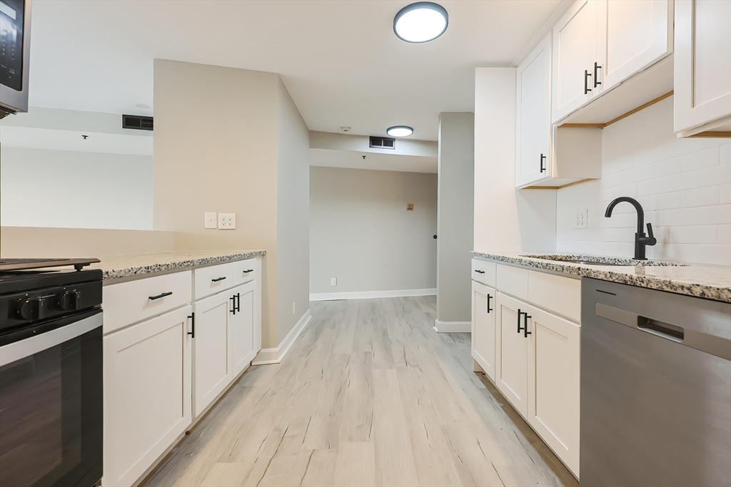 348 Rantoul Street #202, Beverly, MA, 348 Rantoul Street #202, Beverly, MA Photo #8