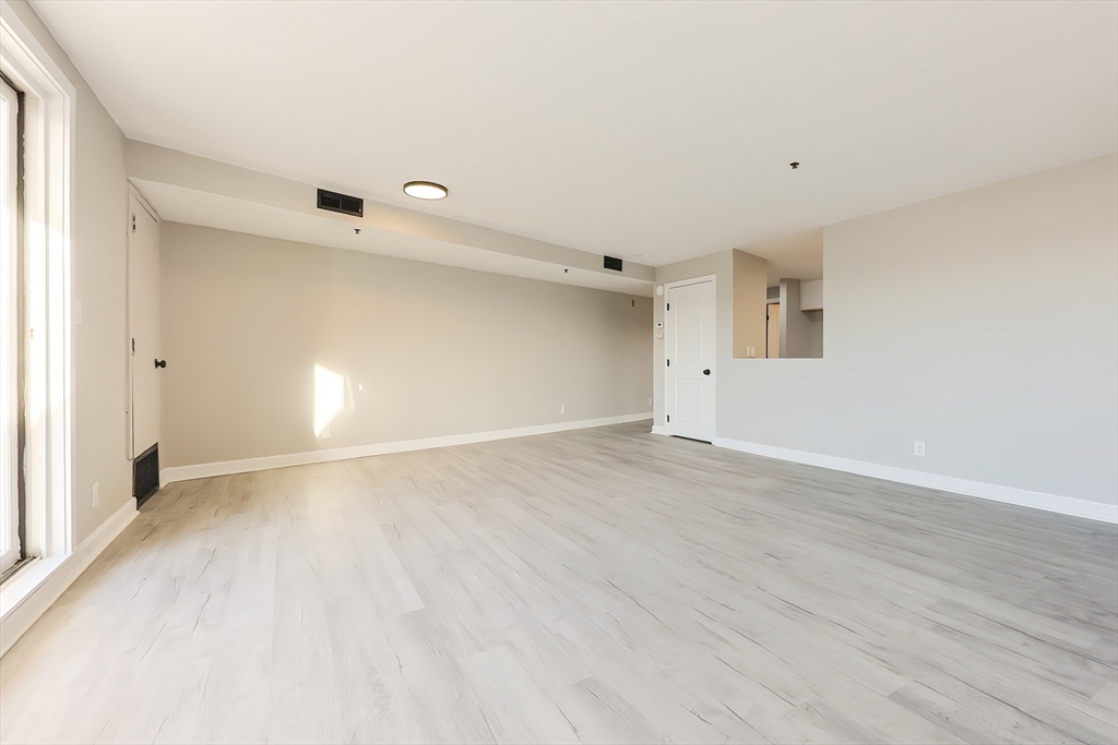 348 Rantoul Street #202, Beverly, MA, 348 Rantoul Street #202, Beverly, MA Photo #19