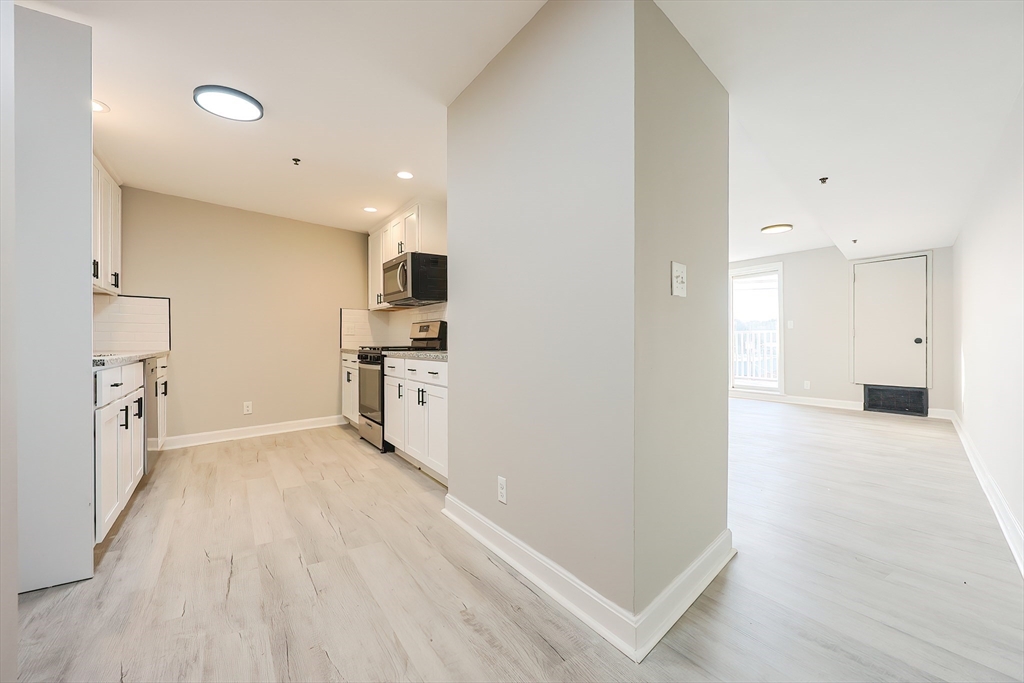 348 Rantoul Street #202, Beverly, MA, 348 Rantoul Street #202, Beverly, MA Photo #10