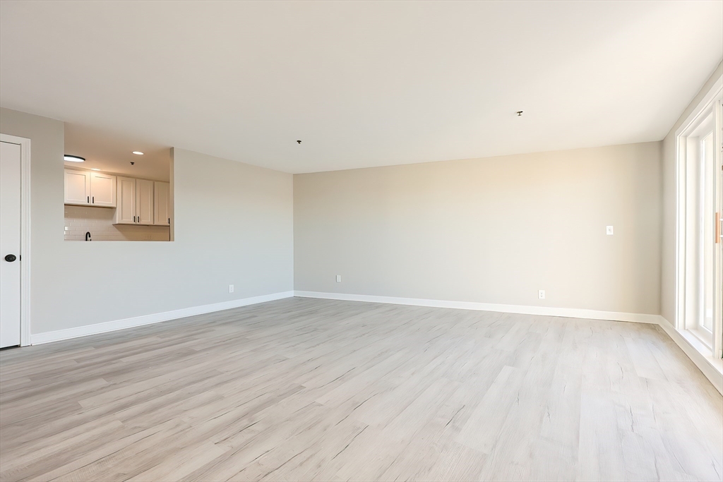 348 Rantoul Street #202, Beverly, MA, 348 Rantoul Street #202, Beverly, MA Photo #14