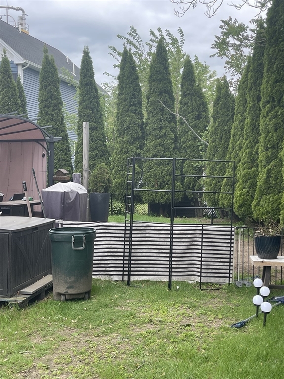 Watertown, Massachusetts 02472, United States, 5 Bedrooms Bedrooms, ,3 BathroomsBathrooms,Residential,Active,138220