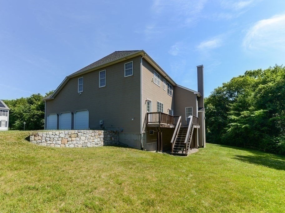 39 Whitehall Way, Bellingham, MA, 39 Whitehall Way, Bellingham, MA Photo #42