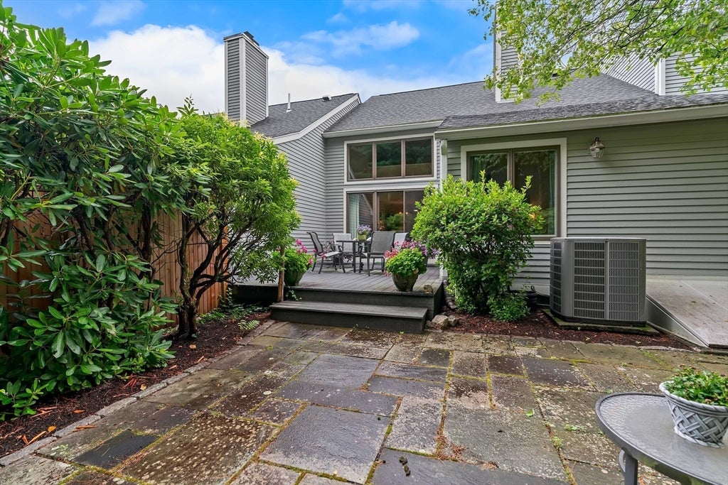 64 Pickwick Way #64, Wayland, MA Photo #17