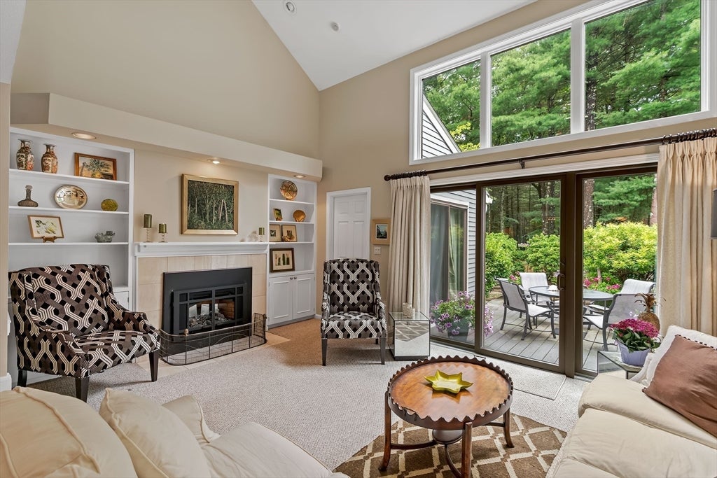 64 Pickwick Way #64, Wayland, MA Photo #6