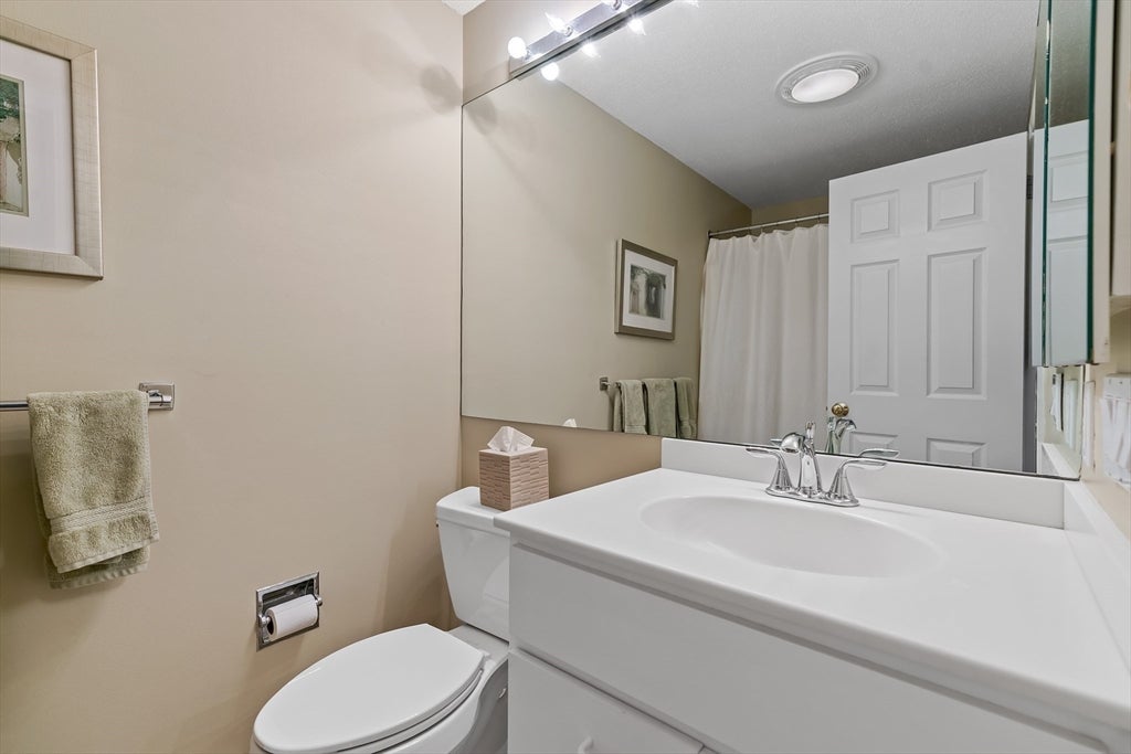 64 Pickwick Way #64, Wayland, MA Photo #11