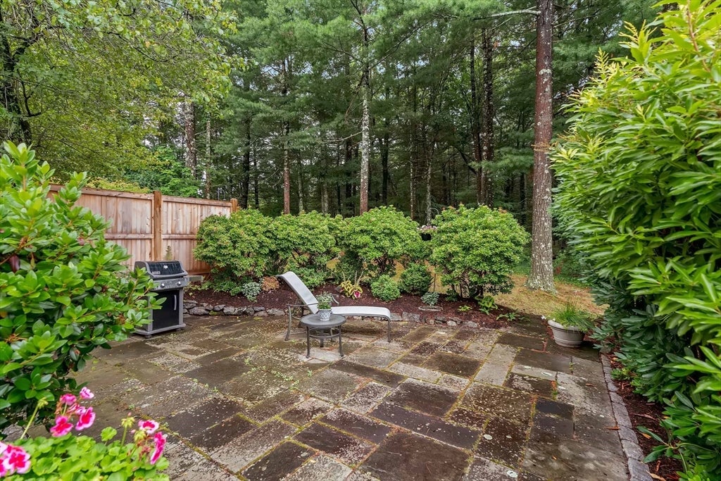 64 Pickwick Way #64, Wayland, MA Photo #14