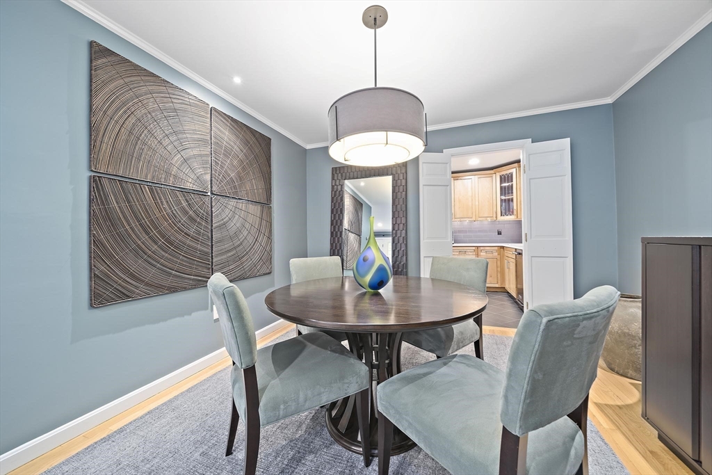 160 Pine St 10