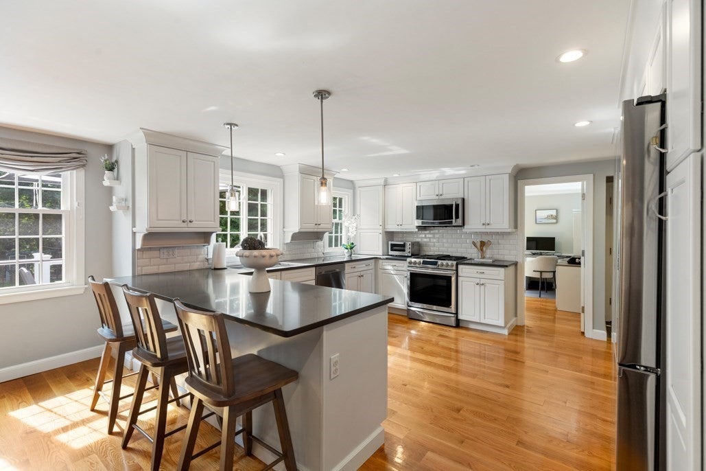 24 Edgemere Rd, Lynnfield, MA, 24 Edgemere Rd, Lynnfield, MA Photo #14