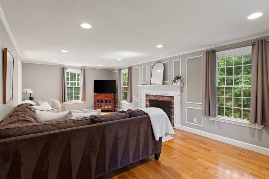 24 Edgemere Rd, Lynnfield, MA, 24 Edgemere Rd, Lynnfield, MA Photo #10