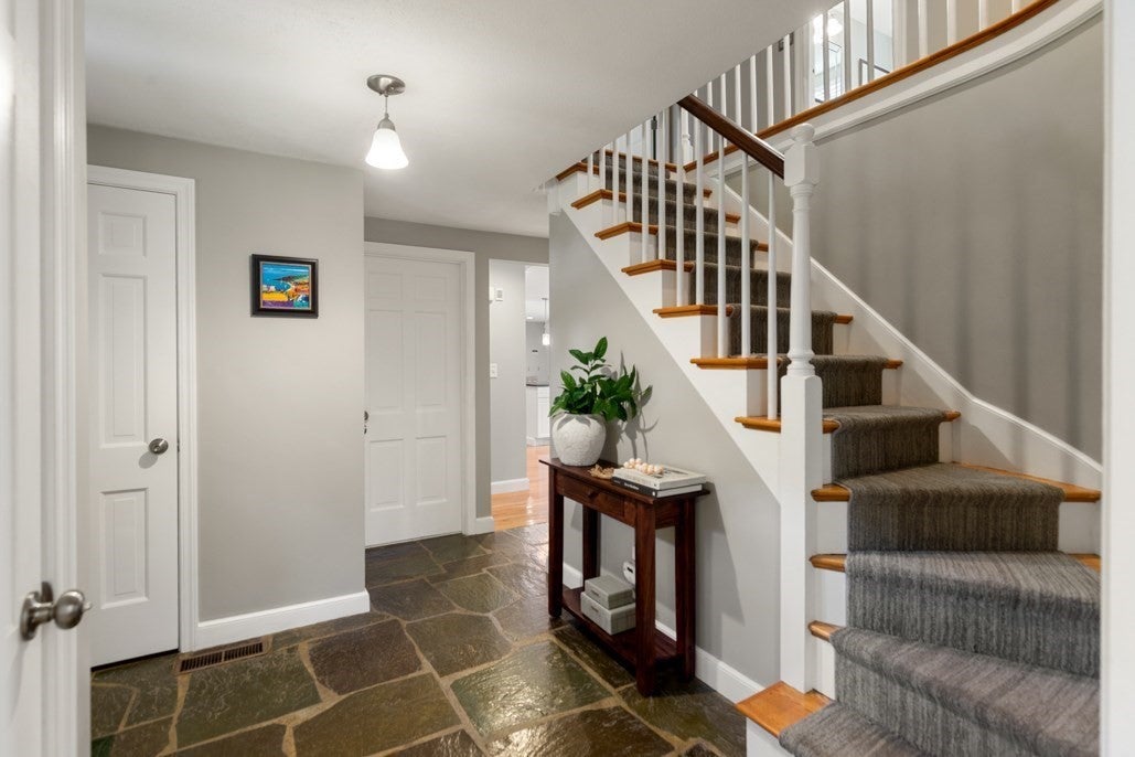 24 Edgemere Rd, Lynnfield, MA, 24 Edgemere Rd, Lynnfield, MA Photo #9