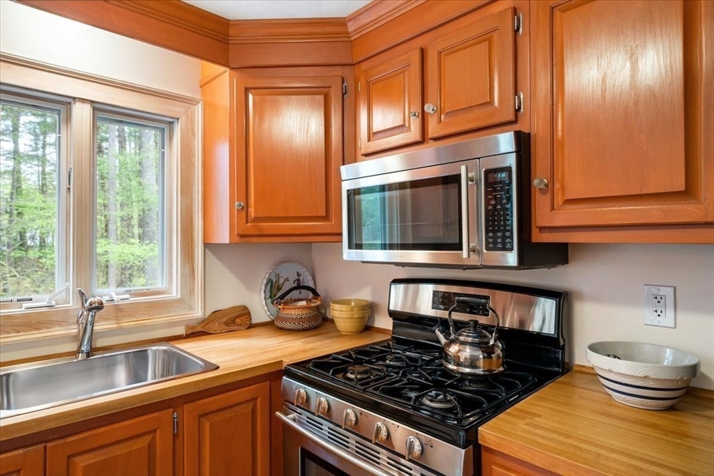 100 S Harbor Rd, Townsend, MA Photo #14