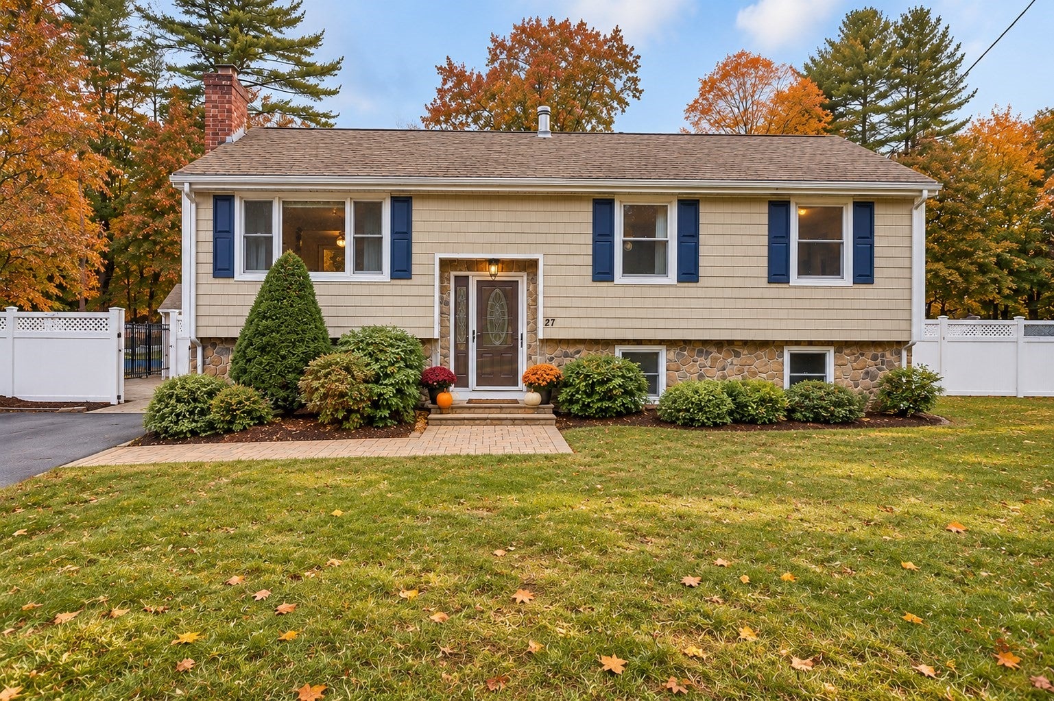 Photo of 27 Mystic Ave, Wilmington, MA