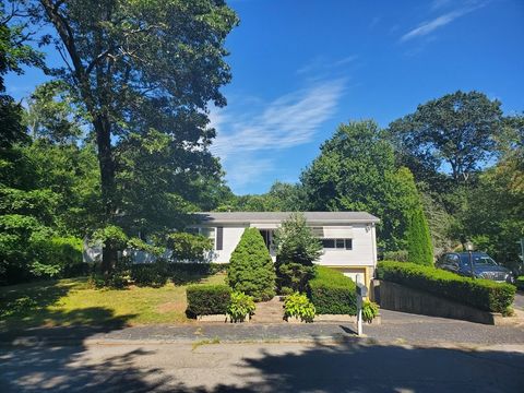 5 Damico Dr Marlborough MA 01752