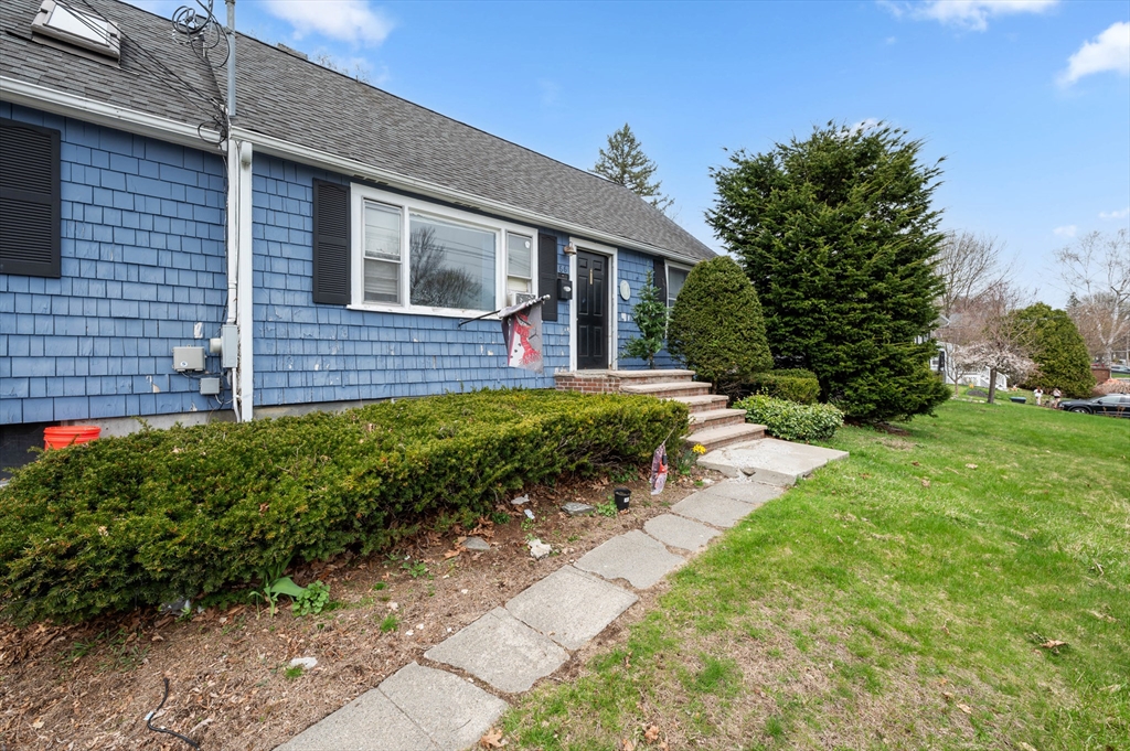66 Francis Ave