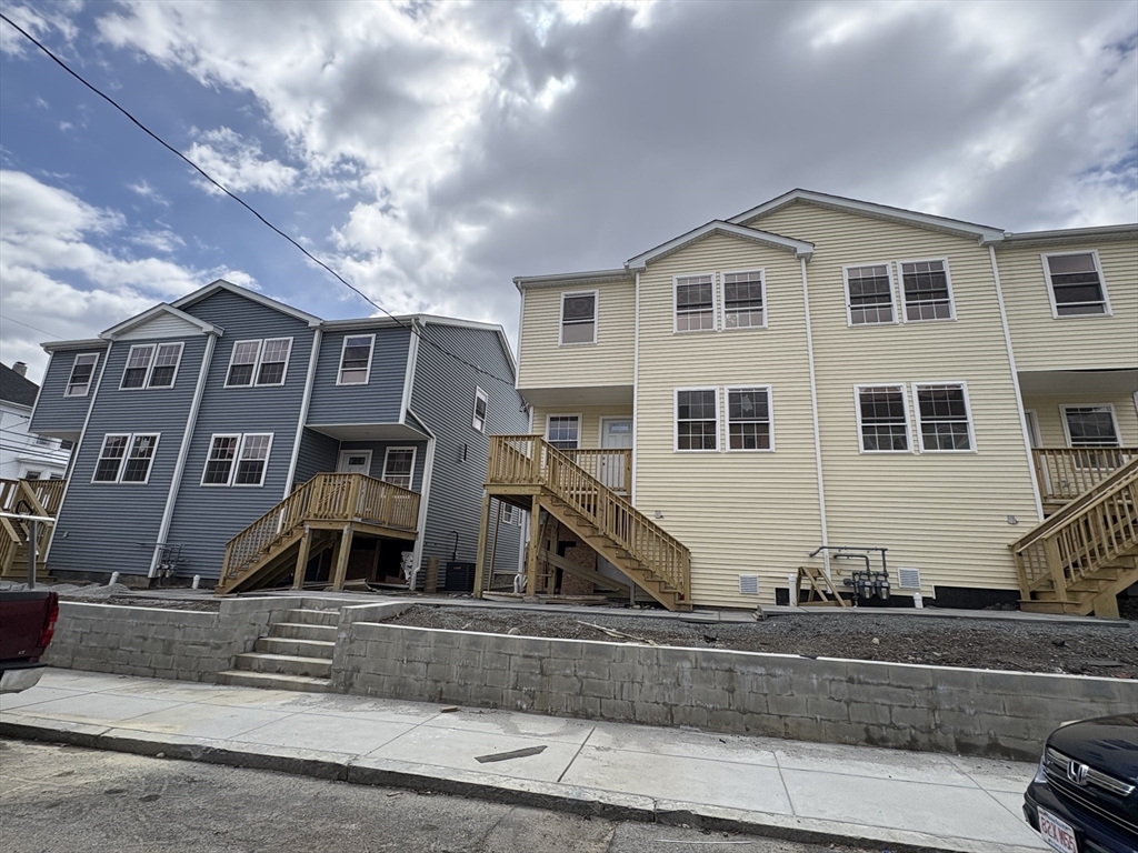 25 Lebanon St A