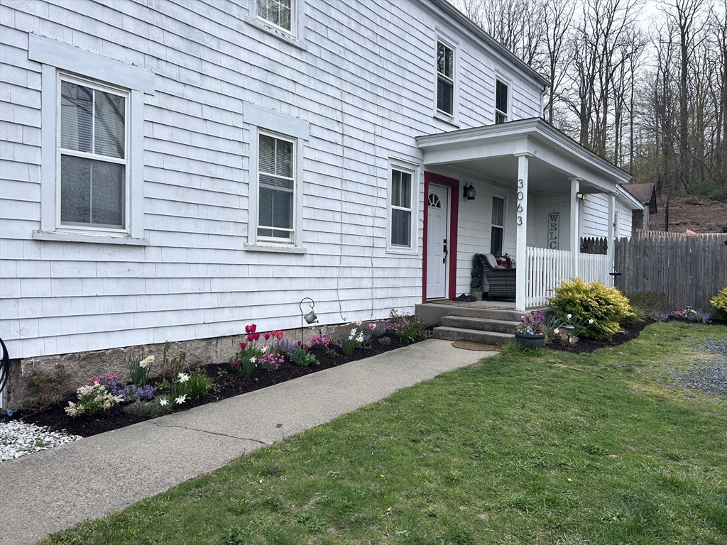 3063 N Main St