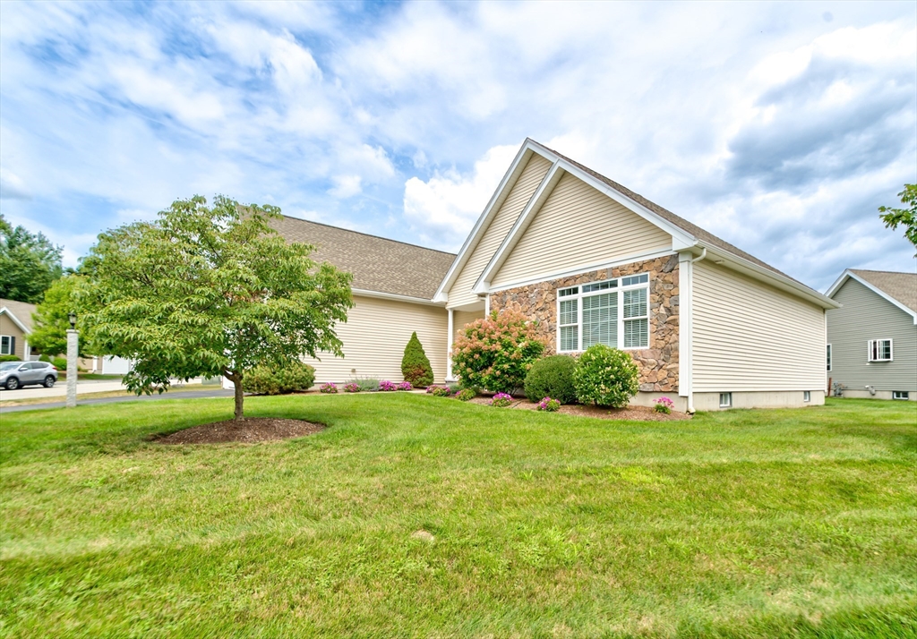 10 Dunrobin Cir 10