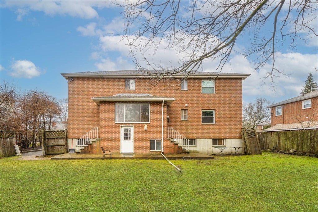 19 Ashmont Ave, Newton, MA Photo #29