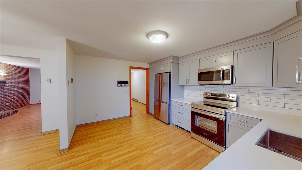 19 Ashmont Ave, Newton, MA Photo #4
