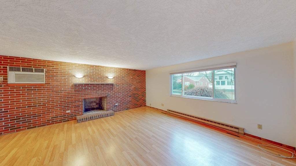 19 Ashmont Ave, Newton, MA Photo #6