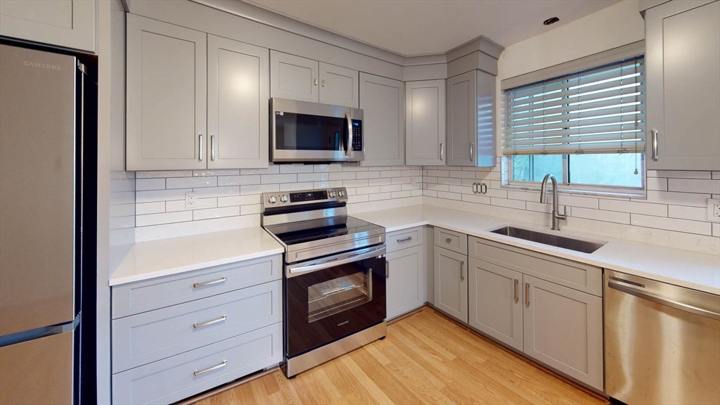 19 Ashmont Ave, Newton, MA Photo #3