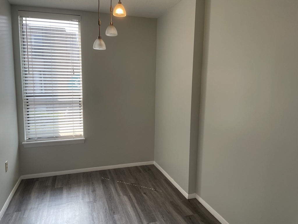 14 Shrewsbury Green Dr F