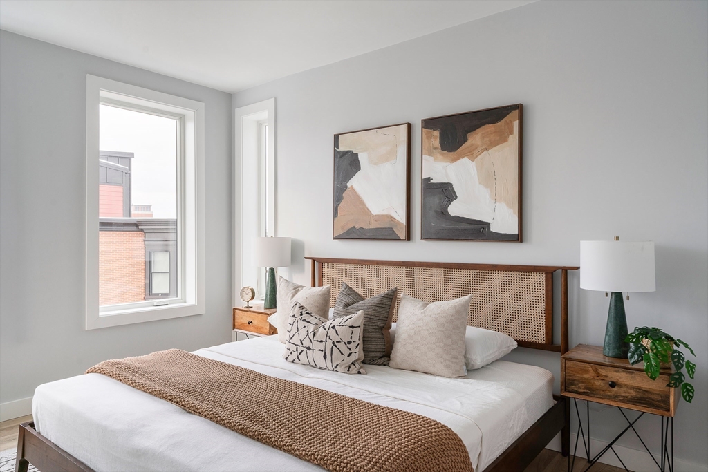 181 Maverick Street 101