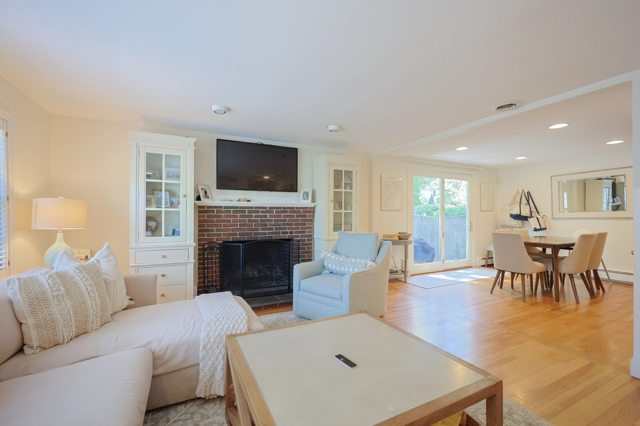 26 Pleasant St #B, Wellesley, MA Photo #2