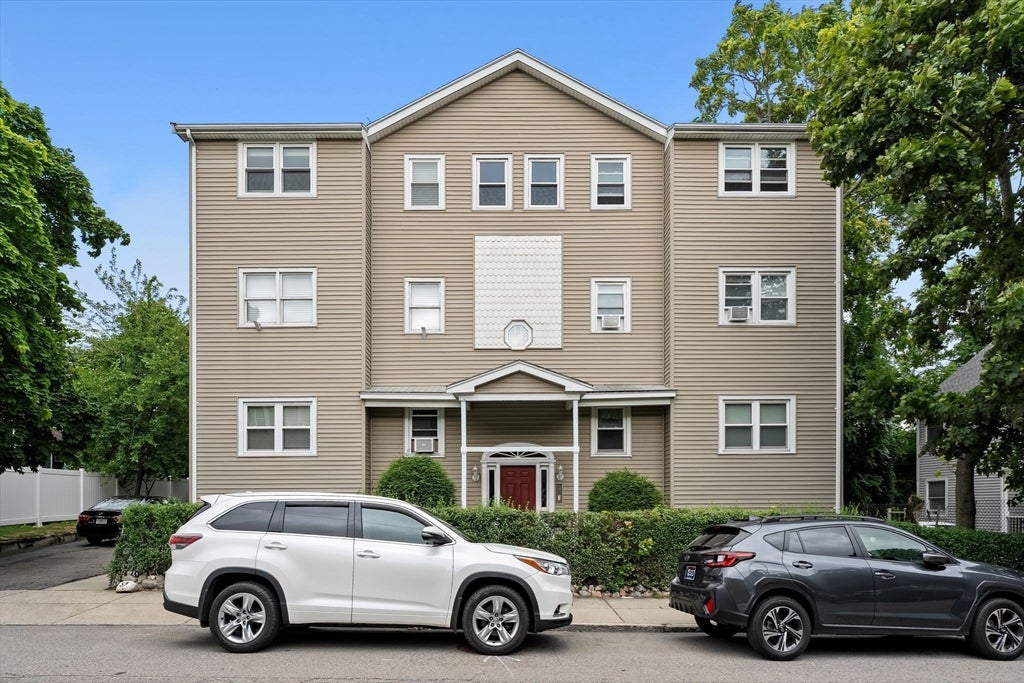 59 Monadnock St 1