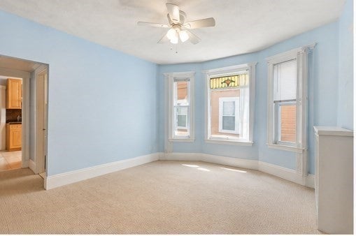 110-112 W Adams St