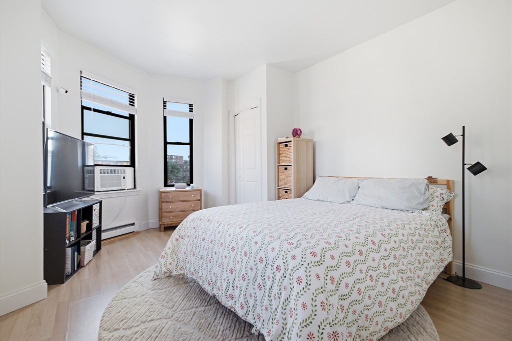1810 Dorchester Ave 7