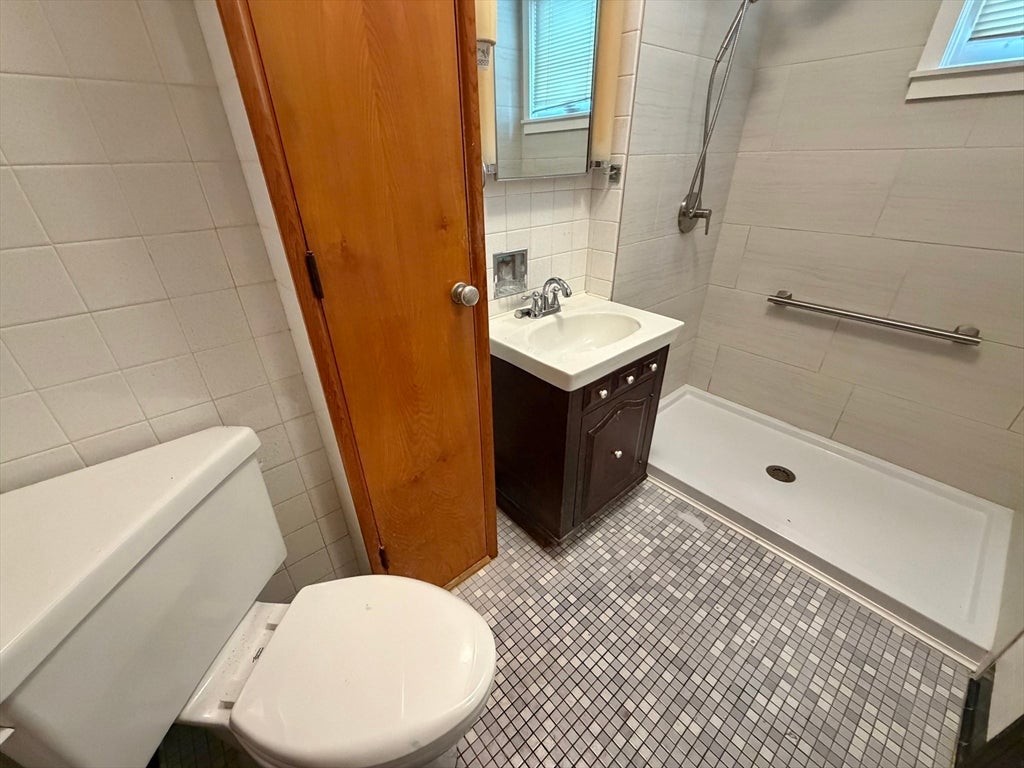 115 Beech St #1, Belmont, MA, 115 Beech St #1, Belmont, MA Photo #19