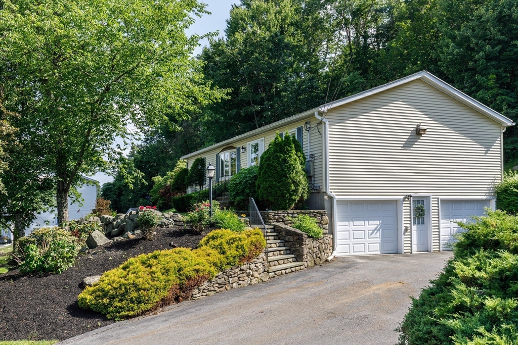 138 Country Lane